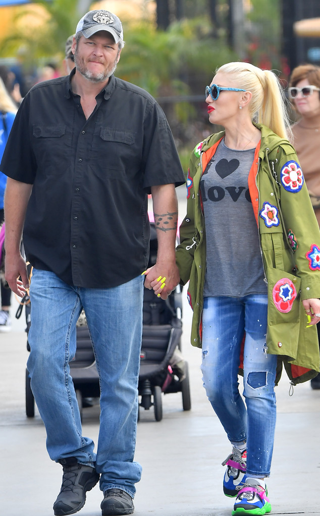 Blake Shelton and Gwen Stefani Have a Thrilling Day at Theme Park With